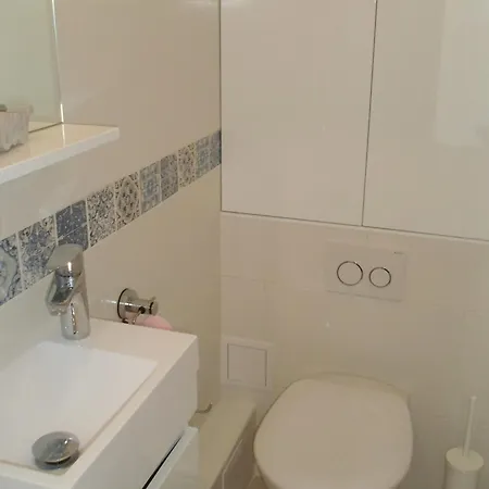 T2 Avec Jardinet Privatif, Proche De L'etang De Thau Et Thermes - Fr-1-503-79 Apartment